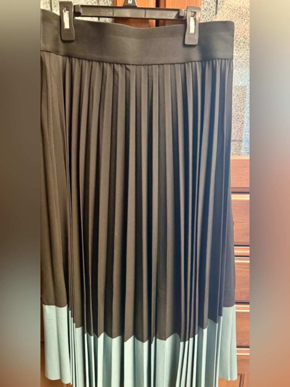 Athleta Pleated Colorblock Midi Skirt – Size Medium